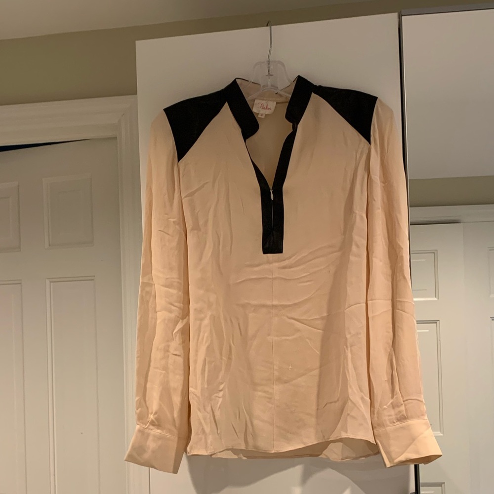 Parker genuine leather zip front silk blouse Sz M